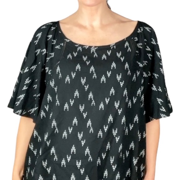 Ava & Viv Tops - AVA & VIV | Women’s Black & White Arrow Blouse
